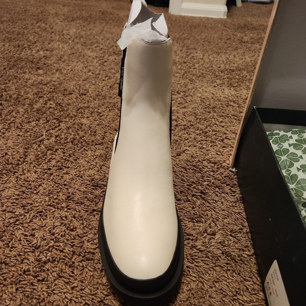 NIB Kate Spade Winnie Leather  White boots - Picture 3 of 6